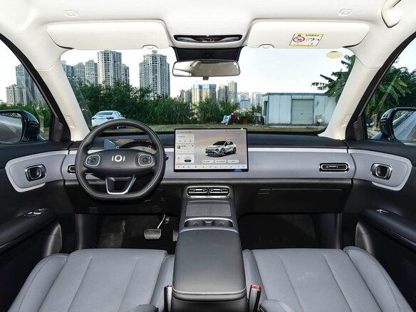 2026 Changan Qiyuan Q05 51.9 kWh II, серебристый, 2300000 рублей - вид 14