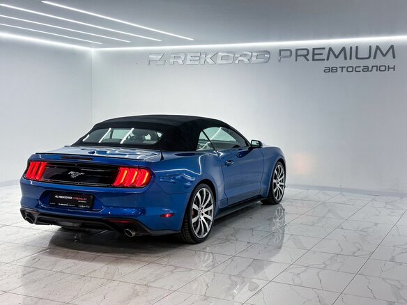 2019 Ford Mustang VI Рестайлинг, синий, 3200000 рублей - вид 27