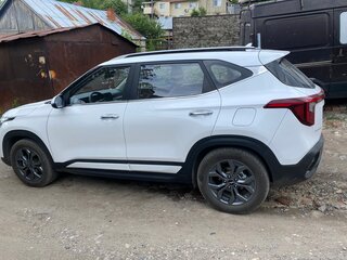 2024 Kia Seltos I Рестайлинг, белый, 2500000 рублей, вид 4