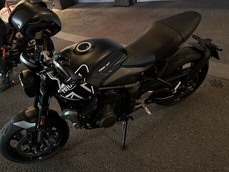 2023 Triumph Trident 660, чёрный, 780000 рублей, вид 2