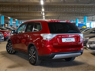 2014 Mitsubishi Outlander III Рестайлинг, красный, 1595000 рублей, вид 3
