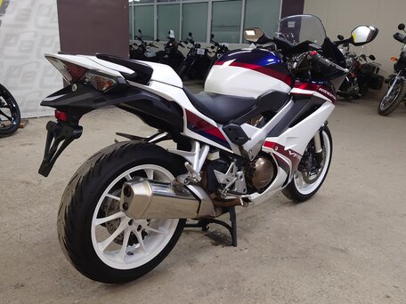 2019 Honda VFR 800, белый, 735000 рублей, вид 5