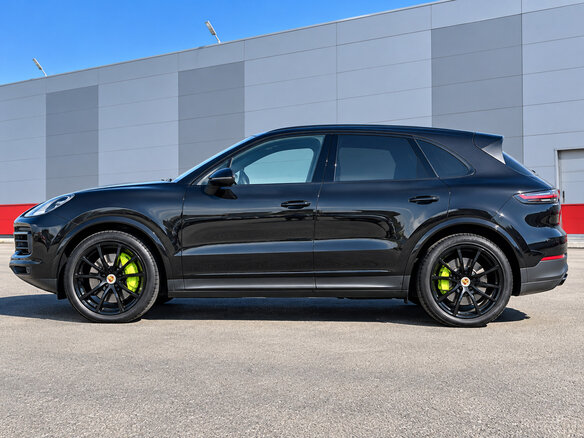 2019 Porsche Cayenne S III, чёрный, 7800000 рублей - вид 6