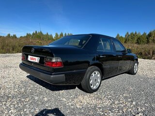 1992 Mercedes-Benz W124 230, чёрный, 800000 рублей, вид 4