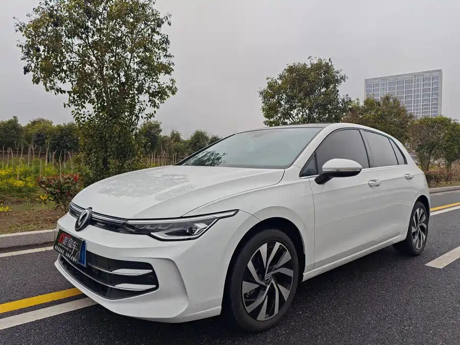 Открыть фотографии: Volkswagen Golf VIII Рестайлинг