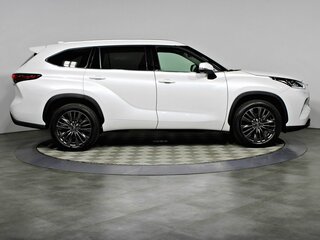 2026 Toyota Highlander IV (XU70), белый, 5590000 рублей, вид 4