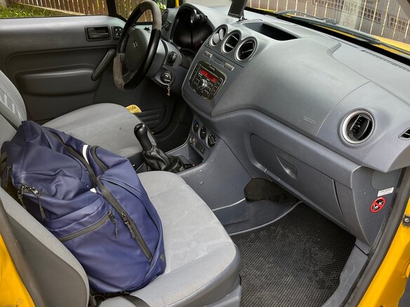 2011 Ford Transit Connect, жёлтый, 530000 рублей - вид 4