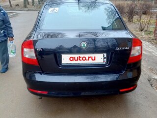 2013 Skoda Octavia II (A5) Рестайлинг, чёрный, 1100000 рублей, вид 3