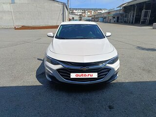 2018 Chevrolet Malibu IX Рестайлинг, белый, 1750000 рублей, вид 1