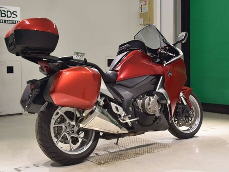 2010 Honda VFR 1200, красный, 777000 рублей, вид 5