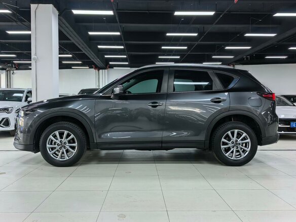 2024 Mazda CX-5 II Рестайлинг, чёрный, 2030000 рублей - вид 4