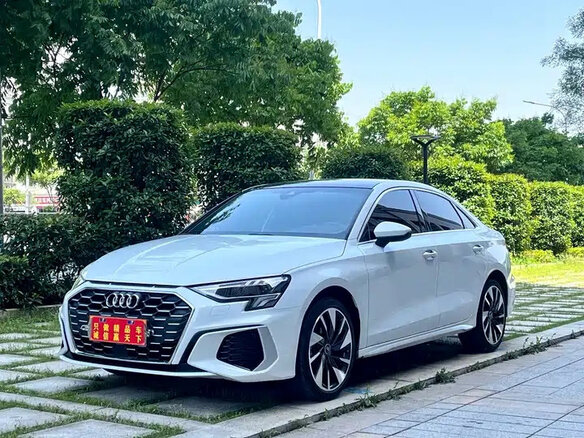 2023 Audi A3 35 TFSI Long IV (8Y), белый