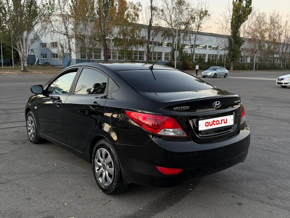 2013 Hyundai Solaris I, чёрный, 739000 рублей - вид 5