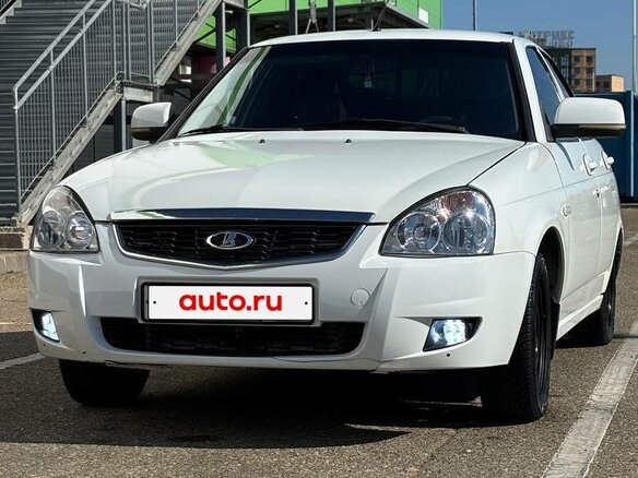 2011 Lada (ВАЗ) Priora I, белый, 350000 рублей - вид 3