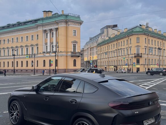 2019 BMW X6 M50i III (G06), чёрный, 7970000 рублей - вид 7