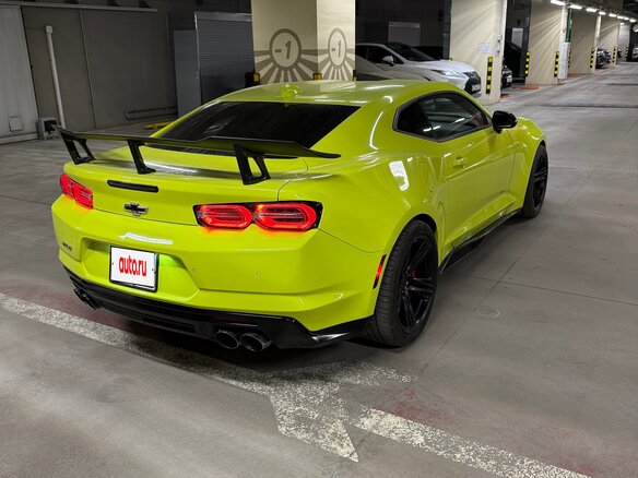 2019 Chevrolet Camaro ZL1 VI Рестайлинг, жёлтый, 6990000 рублей - вид 6