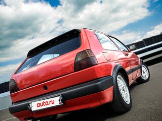 1990 Volkswagen Golf II, красный, 440000 рублей, вид 5
