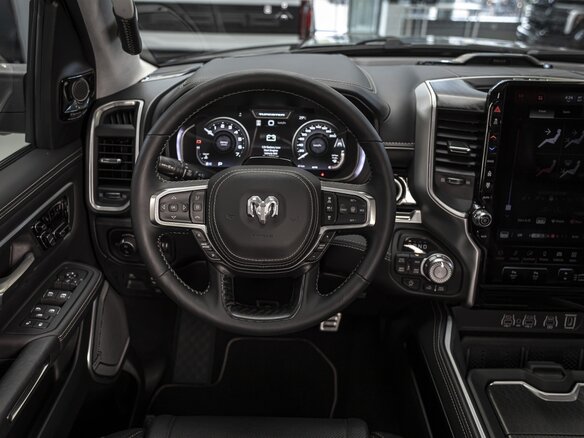 2026 Ram 1500 Crew Cab V Рестайлинг, серый, 11469084 рублей - вид 33