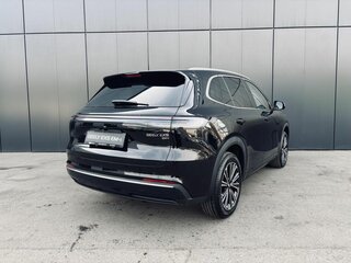 2026 Geely EX5 Гибрид EM-R, чёрный, 3829990 рублей, вид 4