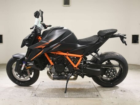2024 KTM 1390 Super Duke R Evo, чёрный, 2055000 рублей, вид 4