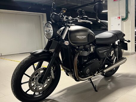 2022 Triumph Street Twin, серый, 860000 рублей, вид 2