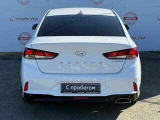 2019 Hyundai Sonata VII (LF) Рестайлинг, белый, 1845000 рублей, вид 4