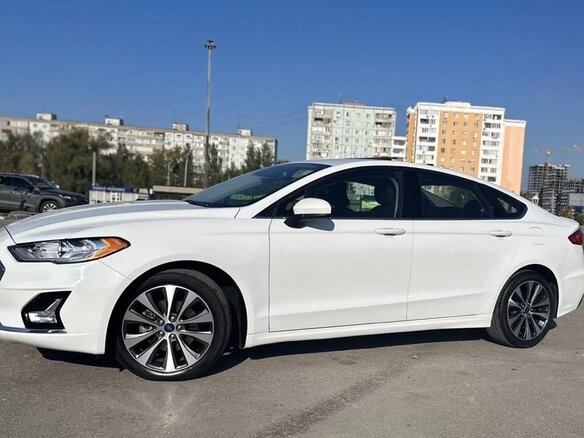2019 Ford Fusion (North America) II Рестайлинг, белый - вид 4