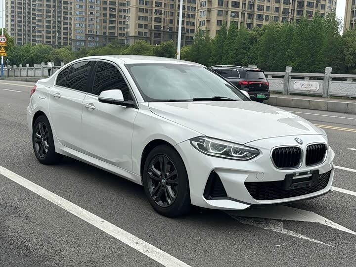 Открыть фотографии: BMW 1 серии III (F52) Рестайлинг