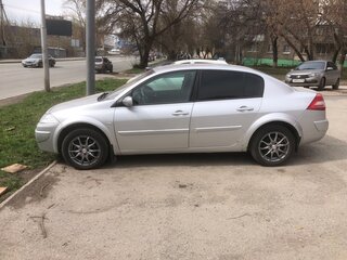 2008 Renault Megane II Рестайлинг, серебристый, 300000 рублей, вид 4