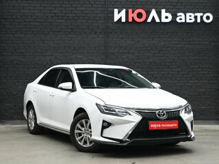 2014 Toyota Camry VII (XV50), белый, 1400000 рублей, вид 3