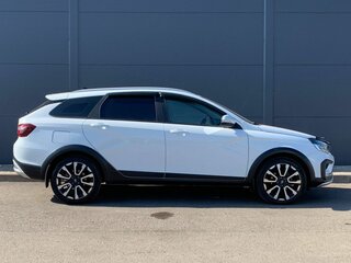 2024 Lada (ВАЗ) Vesta SW Cross I Рестайлинг (NG), белый, 1340000 рублей, вид 4