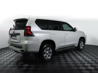 2021 Toyota Land Cruiser Prado 150 Series Рестайлинг 3, белый, 4390000 рублей, вид 5