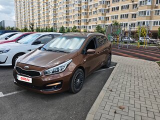 2017 Kia Ceed II Рестайлинг, коричневый, 750000 рублей, вид 1