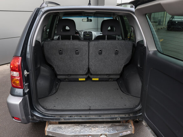 2004 Toyota RAV4 II (XA20) Рестайлинг, серый, 698000 рублей - вид 8