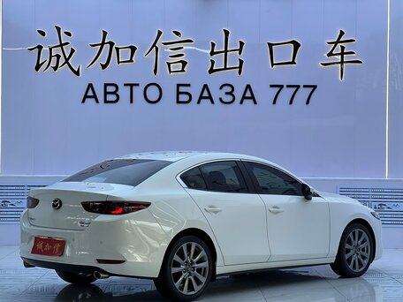 2023 Mazda 3 Axela IV (BP), белый, 1800000 рублей, вид 4