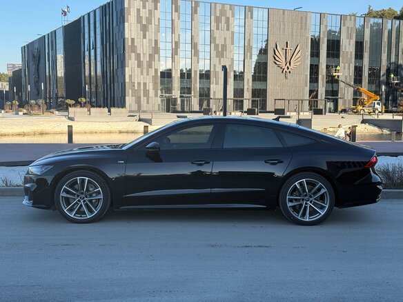 2020 Audi A7 55 TFSI II (4K), чёрный, 5699999 рублей - вид 6
