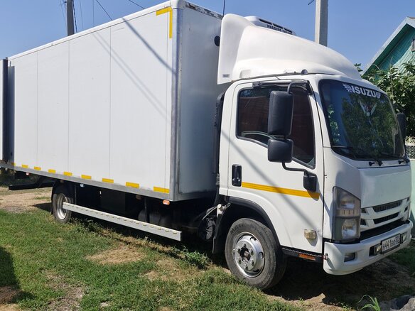 2020 Isuzu Elf (N-series), белый, 2000000 рублей