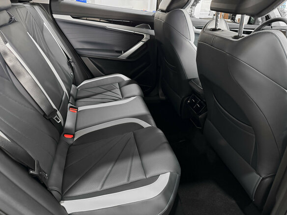 2025 Geely Atlas II, зелёный, 3909990 рублей - вид 20
