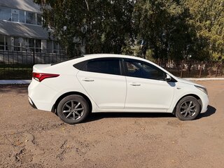 2017 Hyundai Solaris II, белый, 1150000 рублей, вид 5