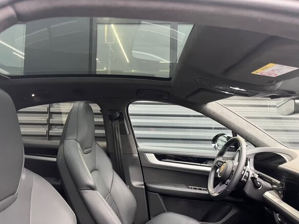 2025 Porsche Cayenne Coupé III Рестайлинг, чёрный - вид 17