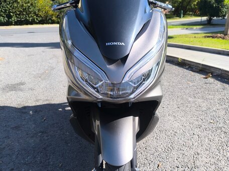 2019 Honda PCX 150, серый, 260000 рублей, вид 3