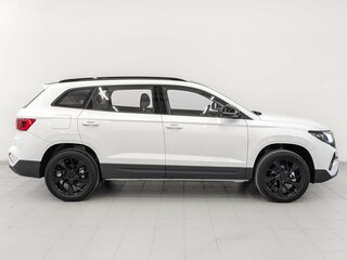 2023 Jetta VS7 I Рестайлинг 1, белый, 2199000 рублей, вид 4