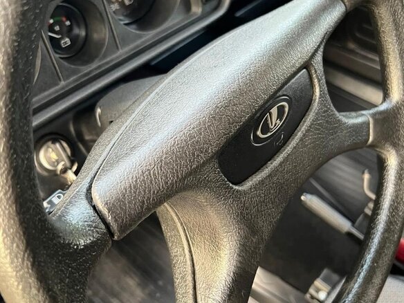 2010 Lada (ВАЗ) 2105, серебристый, 480000 рублей - вид 13