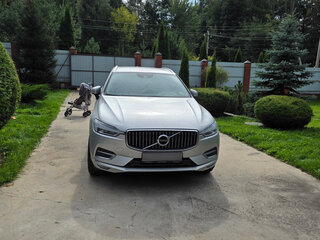 2018 Volvo XC60 II, серебристый, 3650000 рублей, вид 1