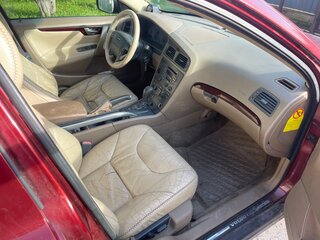 2002 Volvo V70 II, красный, 520000 рублей, вид 4
