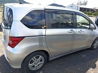 2009 Honda Freed I, серебристый, 950000 рублей, вид 3