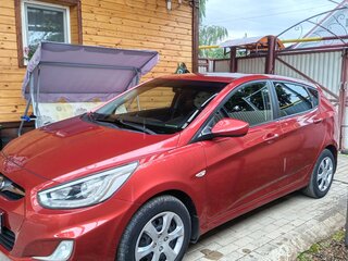 2013 Hyundai Solaris I, красный, 790000 рублей, вид 4