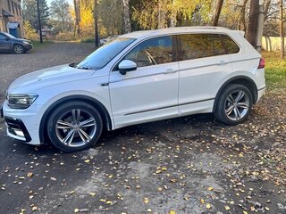 2016 Volkswagen Tiguan II, белый, 2000050 рублей, вид 4