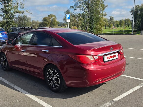 2010 Hyundai Sonata VI (YF), пурпурный - вид 6