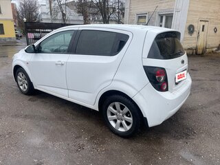2015 Chevrolet Aveo II, белый, 830000 рублей, вид 4